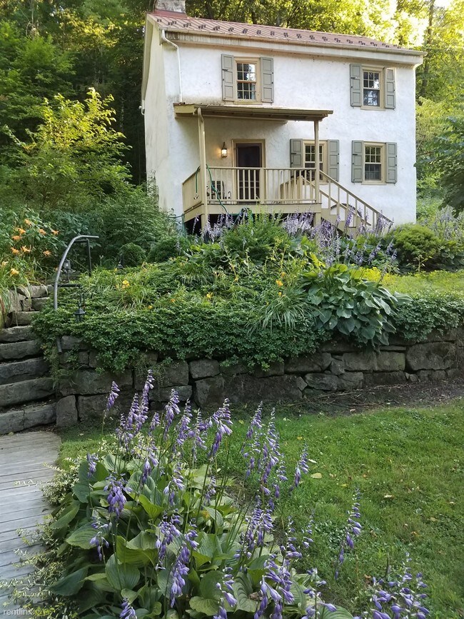Primary Photo - 1 br, 1 bath House - Etna Furnace Guest House
