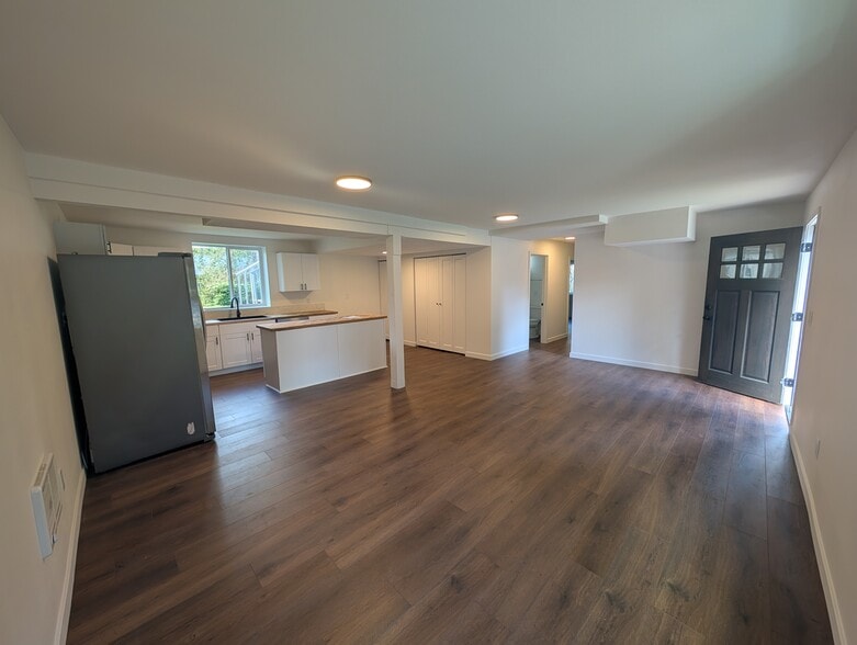 Building Photo - 1829 East End St NW