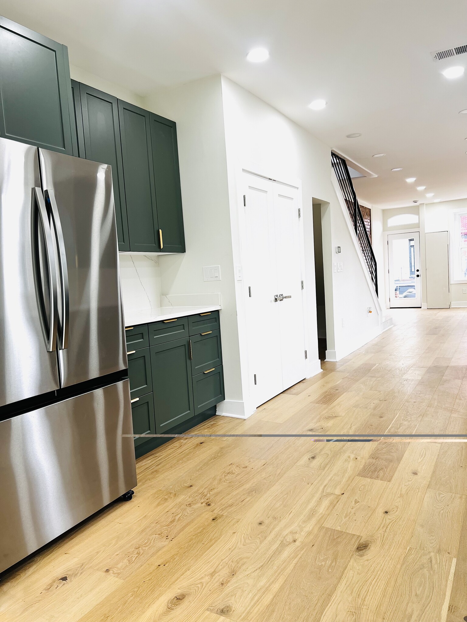 Building Photo - 116 Thomas St NW