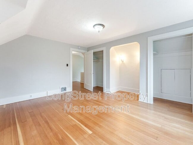 Building Photo - 2230 SE 51st Ave