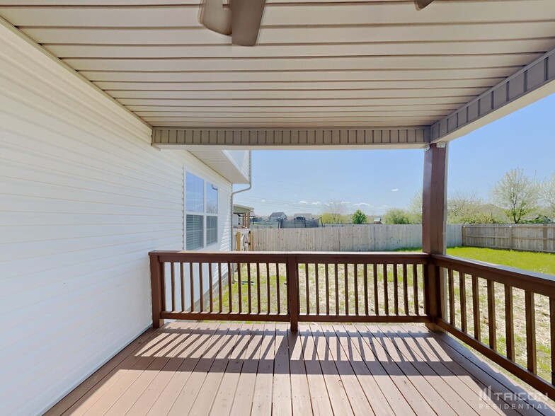 Building Photo - 152 Sambar Dr