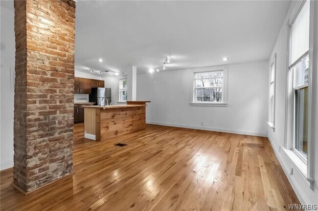 Building Photo - 575 Auburn Ave