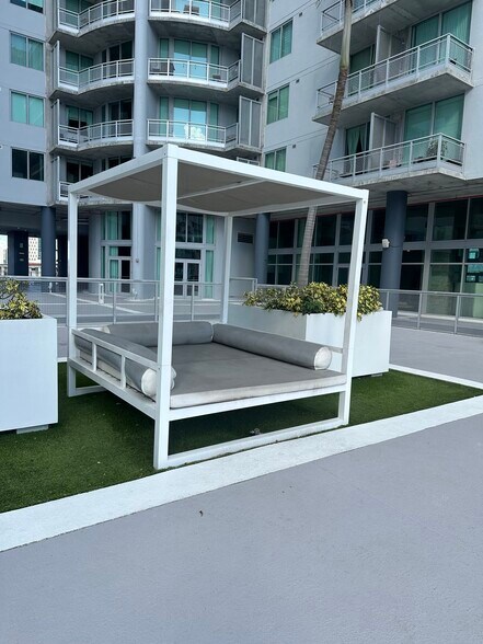 Building Photo - 690 SW 1st Ct