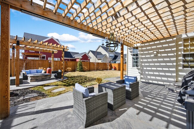 Building Photo - 6063 Chester Wy