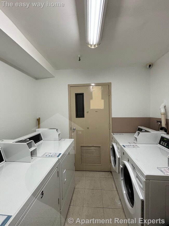 Building Photo - 1 Franklin St