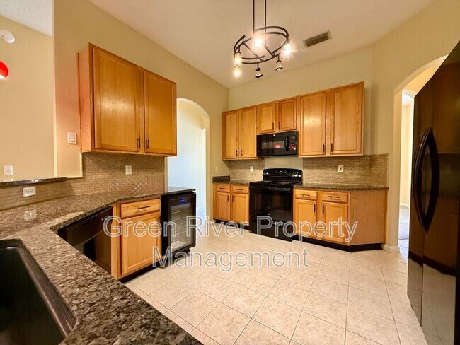 Building Photo - 8716 Canopy Oaks Dr