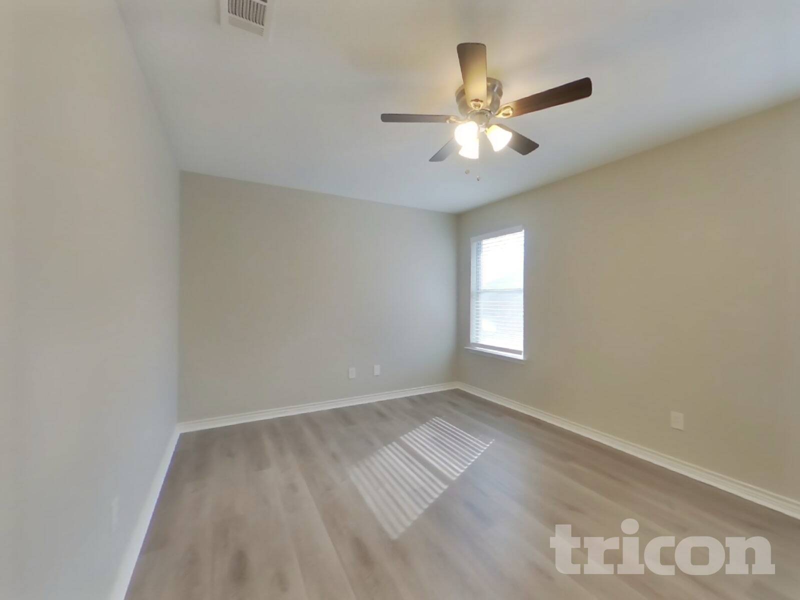 Building Photo - 6129 Tilapia Dr