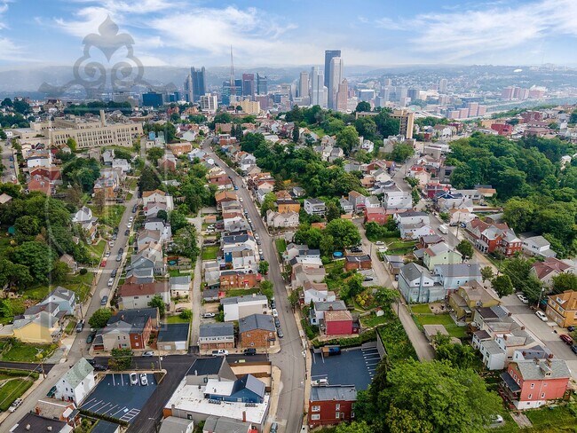 Building Photo - Avail July 15th! Stylish 1-Bedroom Apartment in Mt. Washington –2 Off Street Parking Spaces, AC, ...