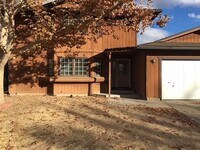 Building Photo - Spacious 5 Bedroom Home in NW Reno