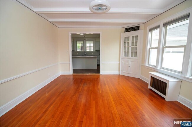 Building Photo - 29 13th