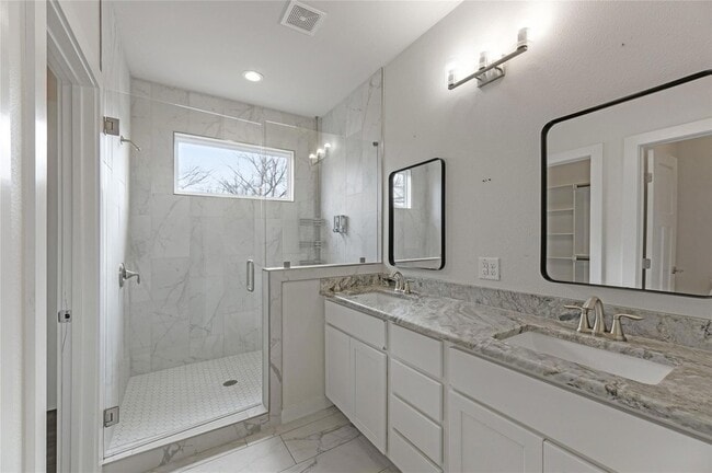 Building Photo - 135 Koele Ct