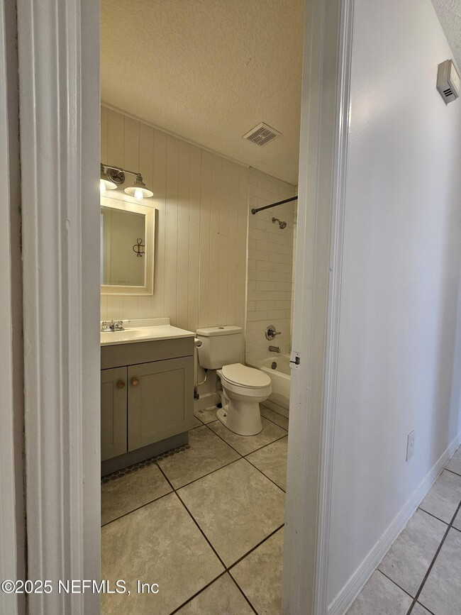 Building Photo - 1107 Sea Hawk Dr