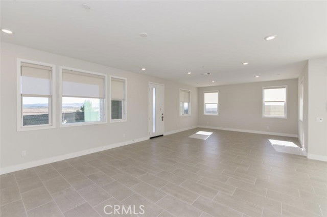 Building Photo - 132 Chorus