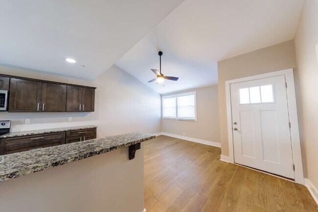 Building Photo - Renovated 2 Bed in Elizabeth Park for Lease w/ FLEXIBLE Lease Terms!!