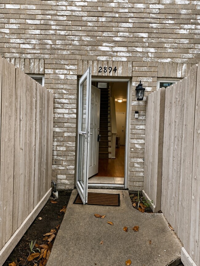 Building Photo - 2894 Holly Hall St