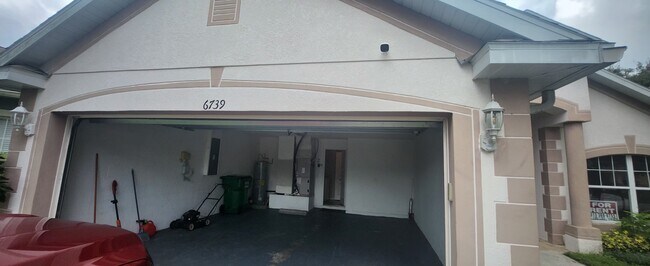 2 car garage - 6739 Bluff Meadow Ct