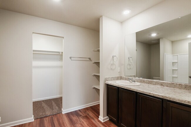 Building Photo - 42289 Warren Dr