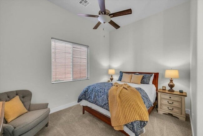 Building Photo - Beautiful  home in Entrada!