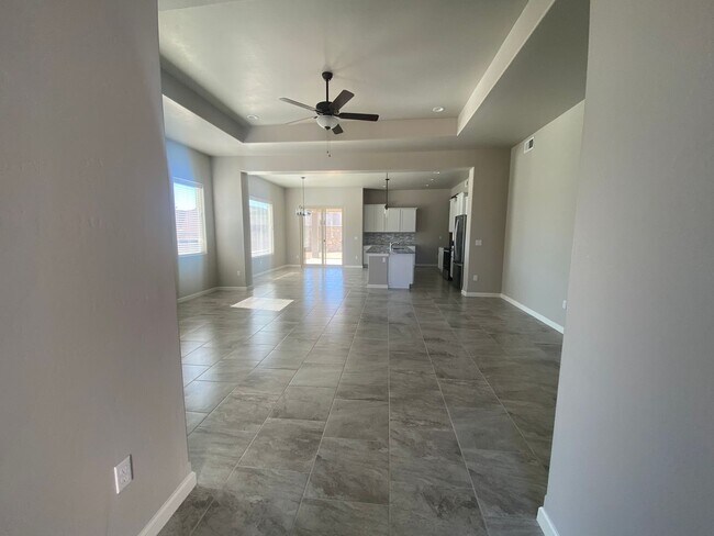 Building Photo - $1000 of first months rent—Newer 3 Bedroom...
