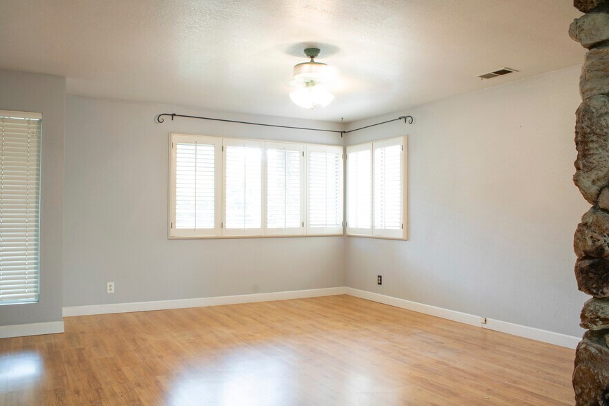 Living Room - 651 Hill St