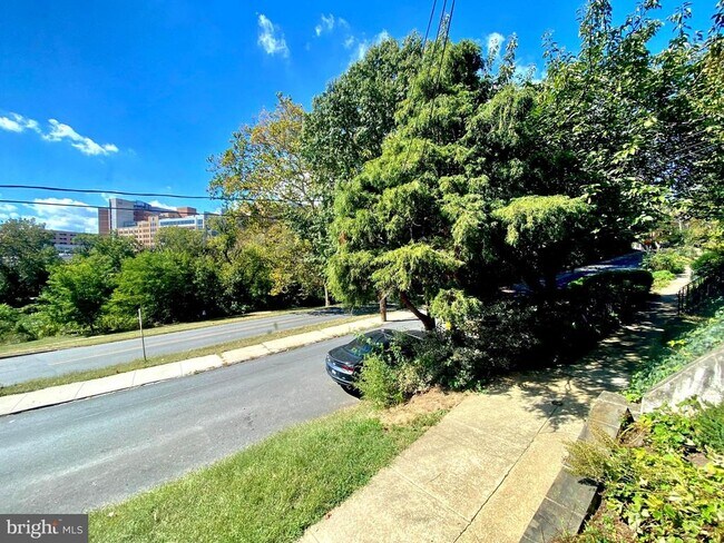 Building Photo - 1601 West St