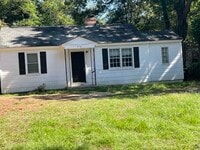 Building Photo - 216 Meadowdale Dr