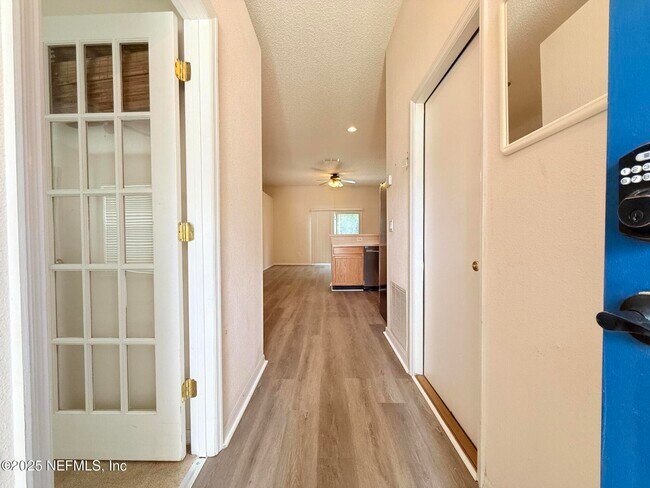 Building Photo - 312 Turtle Dove Dr