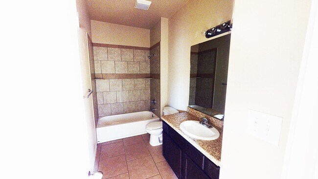 Building Photo - 1307 Loyal Ln