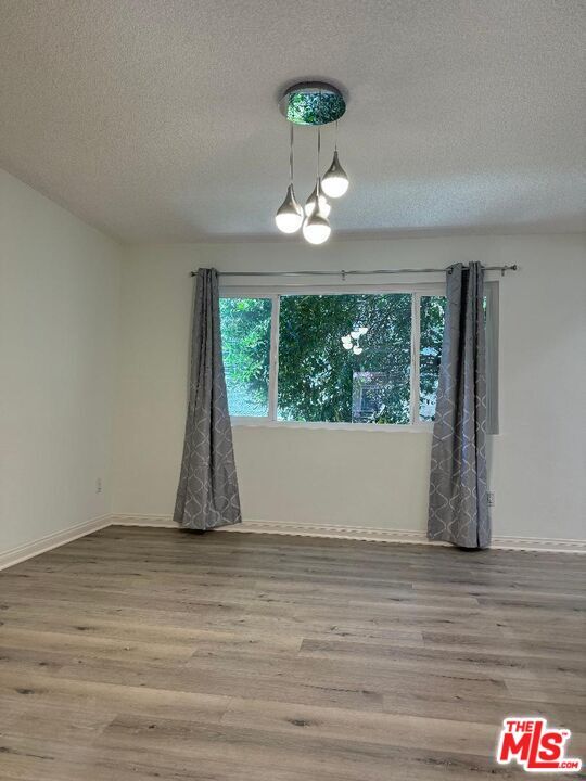 Building Photo - 13112 Moorpark St