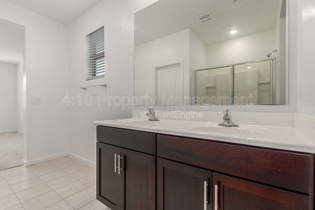 Building Photo - 35395 W Catalan St