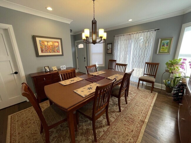 Building Photo - 433 Wisconsin Ave