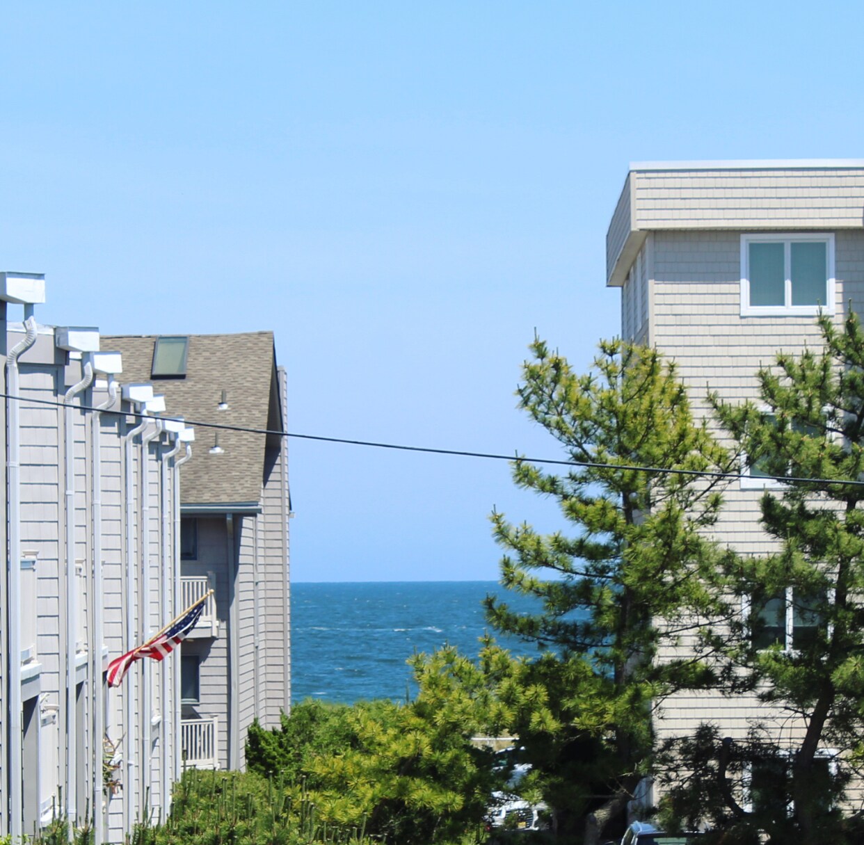 Building Photo - 606 Beach Ave