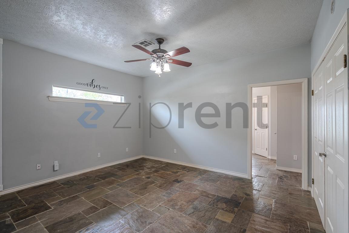 Building Photo - 7934 Round Rock Dr