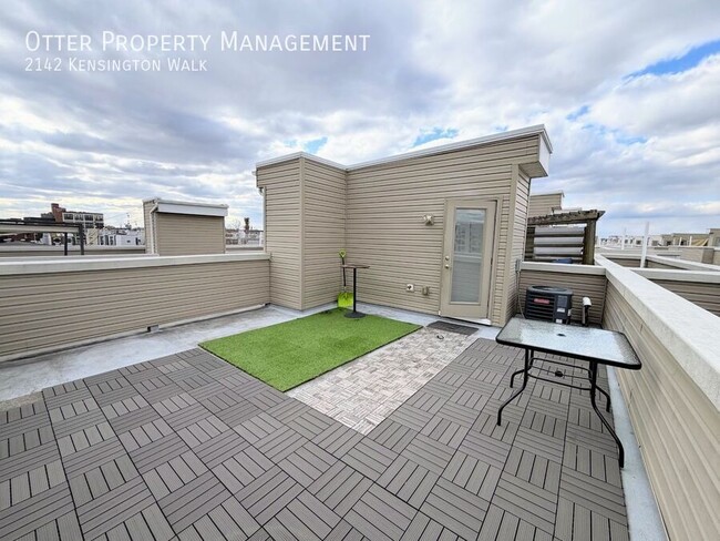 Building Photo - 2142 Kensington Walk