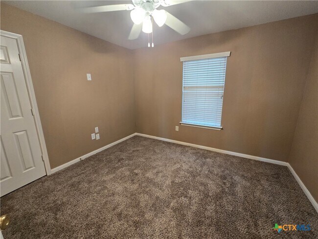 Building Photo - 2043 Carlisle Castle Dr
