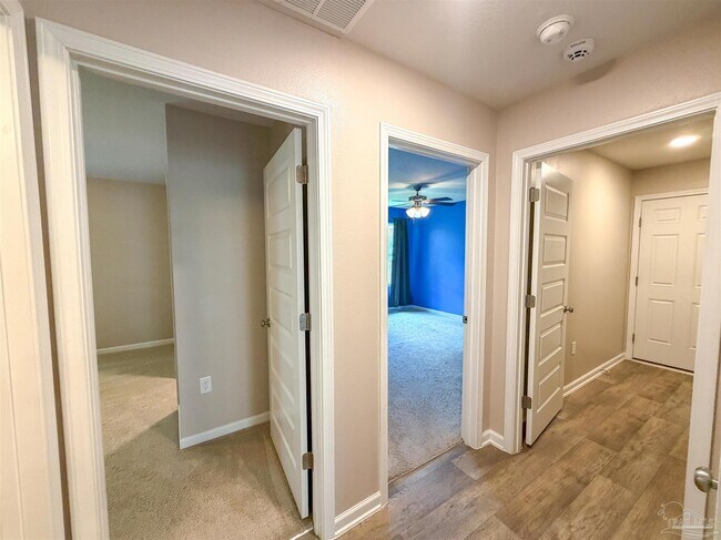 Building Photo - 7305 Lakeside Oak Ct