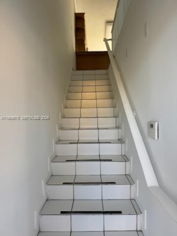 Building Photo - 3375 W 76th St