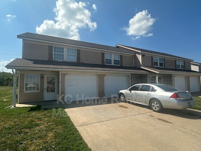 Primary Photo - 506 A Skyvue Dr