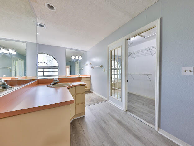 Building Photo - 3901 Loquat Rd
