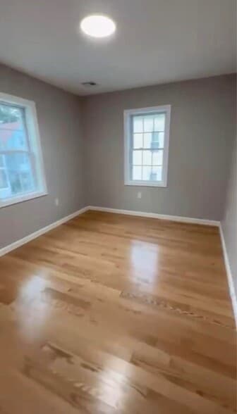 Building Photo - 13 Marion St