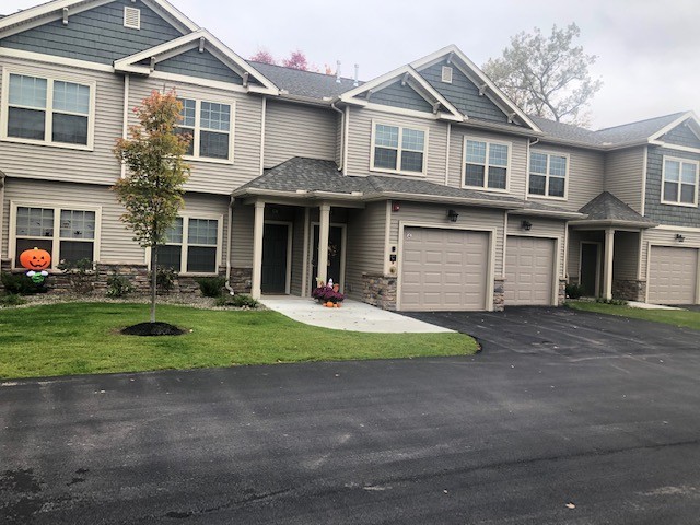 Building Photo - Woodside Villas