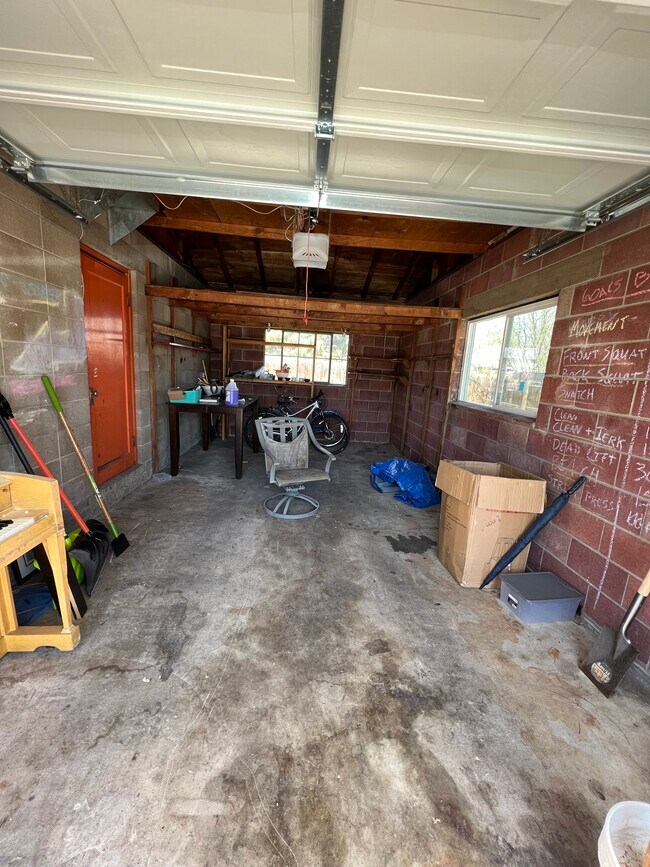 Building Photo - 1411 26th St