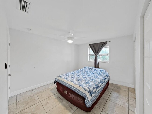 Building Photo - 2501 Harn Blvd