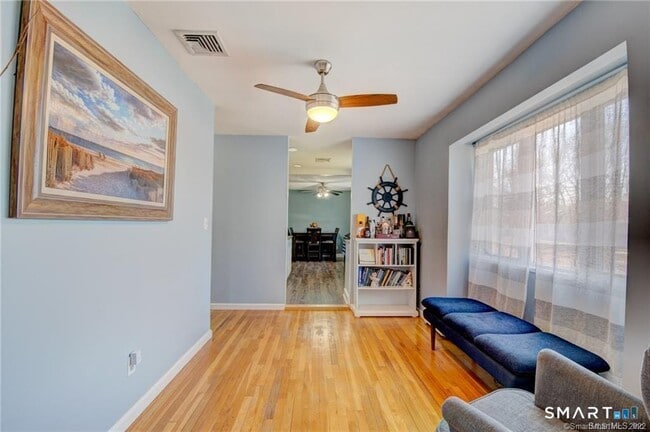 Building Photo - 96 Cornflower Dr