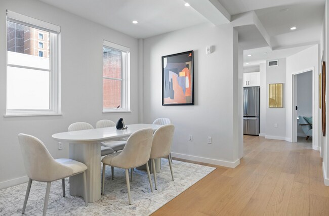 Building Photo - 693 Sutter St