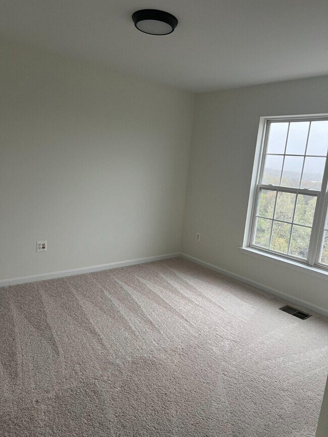 Building Photo - 1822 Wheyfield Dr