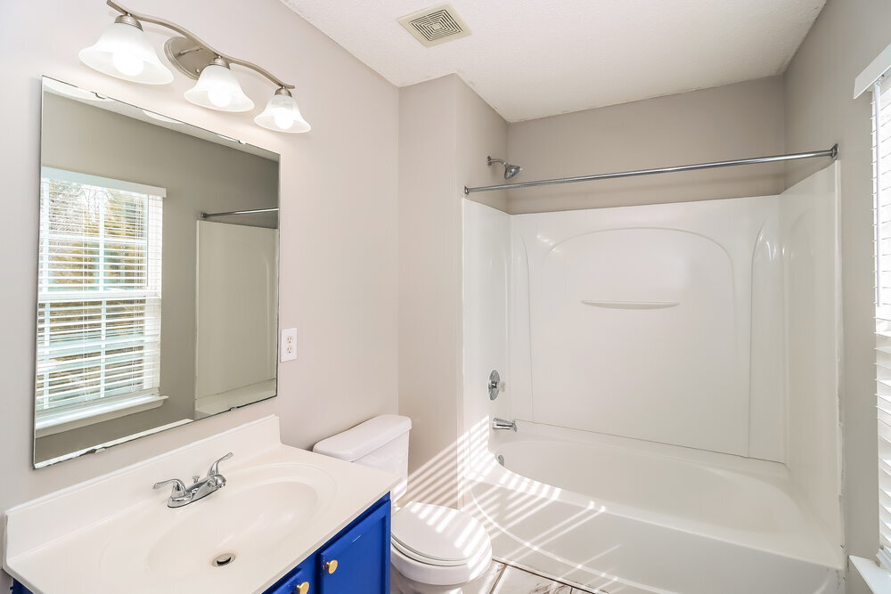 Building Photo - 1353 Bray Dr