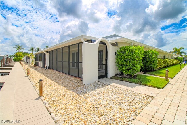 Building Photo - 1435 Curlew Ave