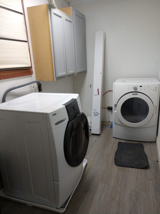 Building Photo - 104 Greenwood Ln