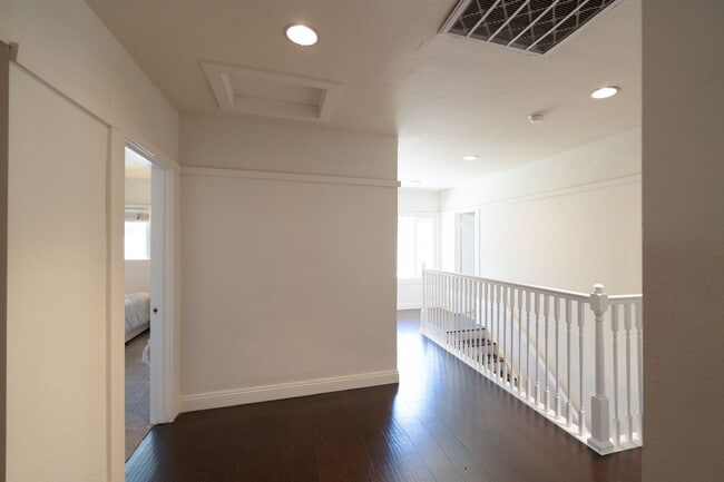 Building Photo - 6407 Dix St